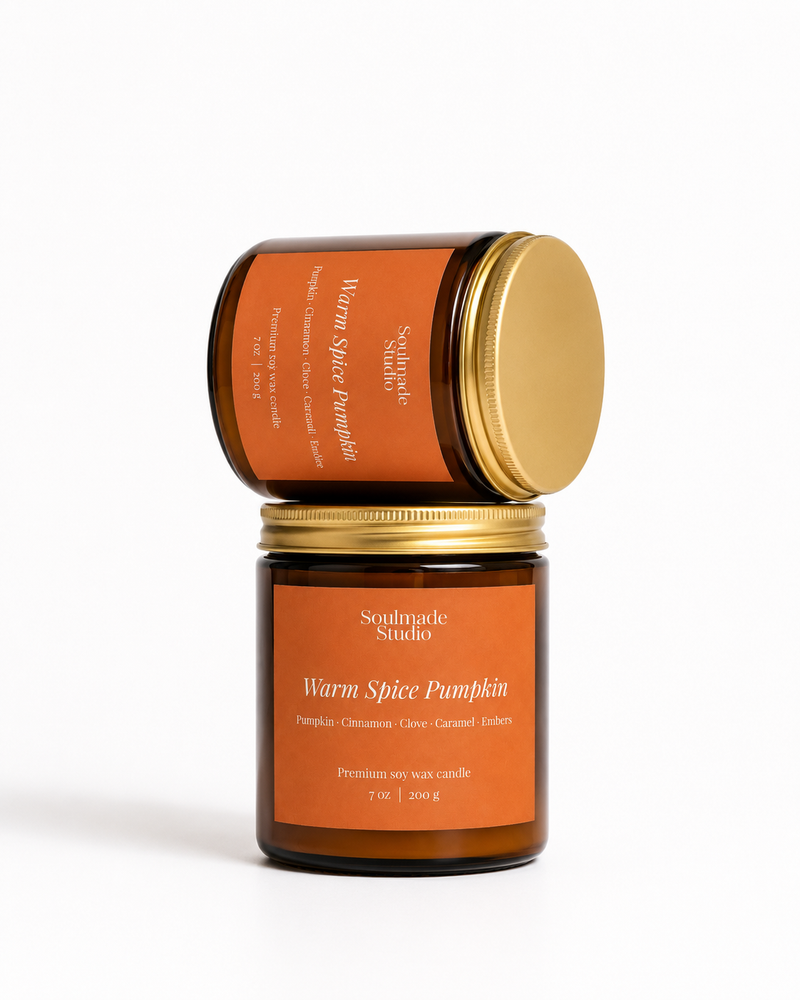Warm Spice Pumpkin Candle | Calabaza especiada, caramelo y brasas